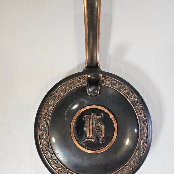 Vintage LE Mason Company Silent Butler Monogrammed Old English "H" Crumb Catcher - Picture 1 of 10